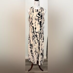 Maggy London Monochrome Patterned Sleeveless Midi Dress